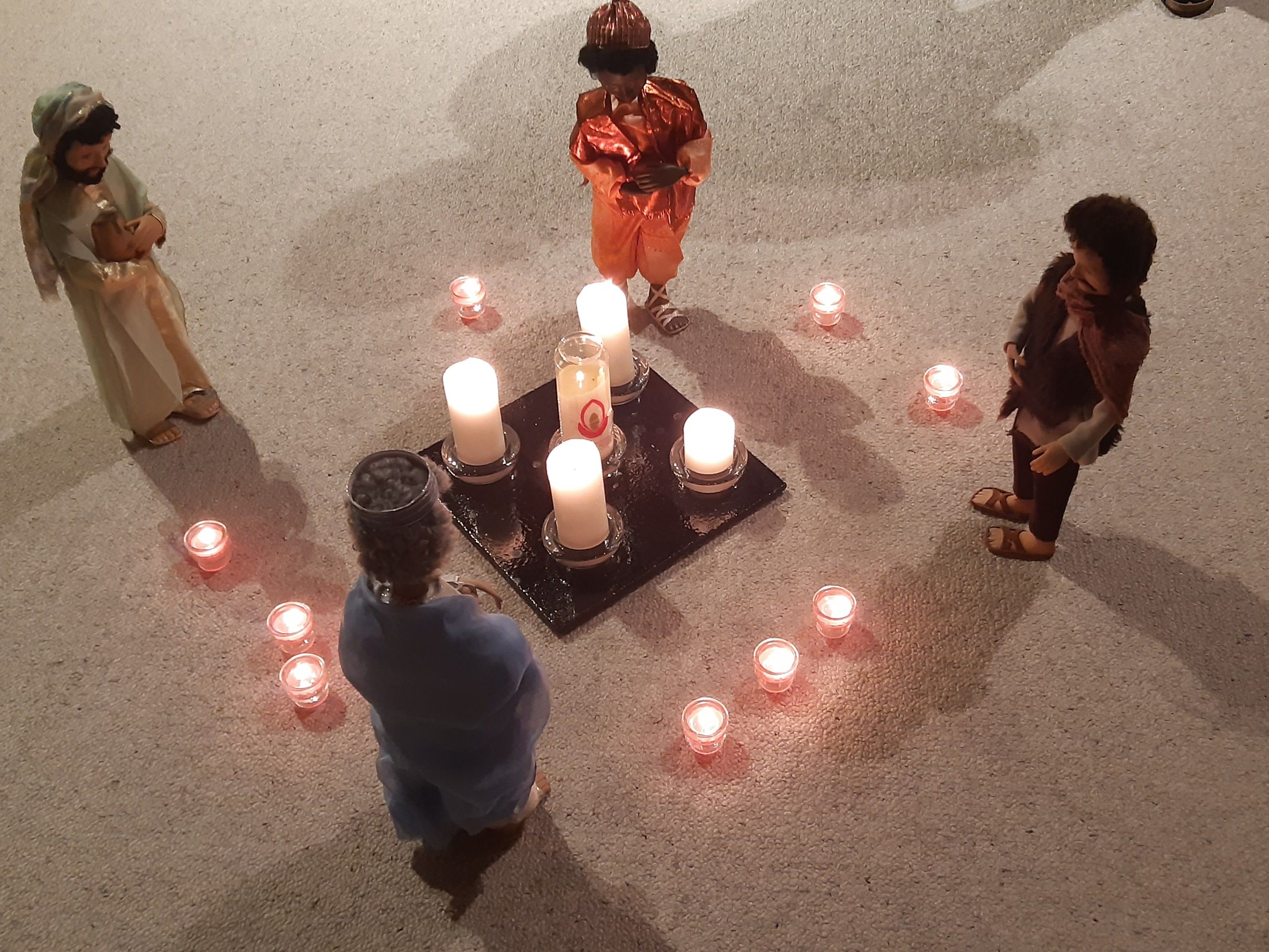 Friedensgebete 2026: dazukommen - mitbeten...